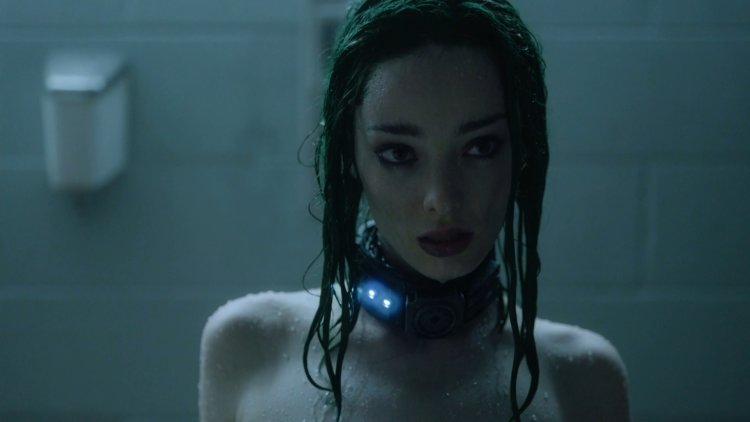 Emma Dumont Polaris