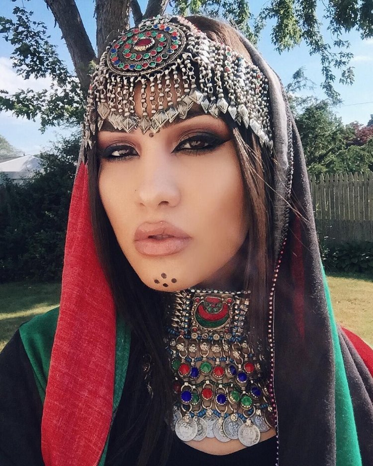 Afghan makeup