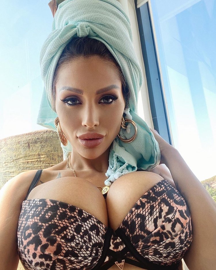 Julianne Ghani Breasts