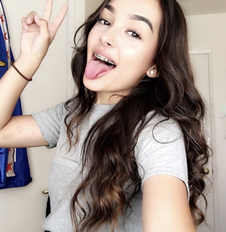 Taylor hill blonde hair