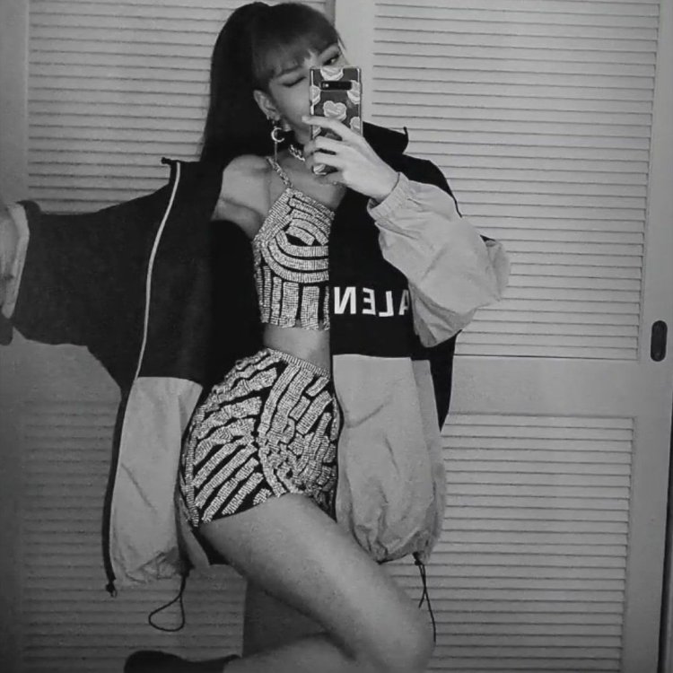 Lisa Black Pink 2019 Coachella