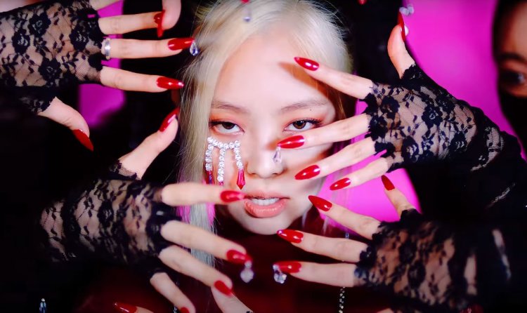 Blackpink jenny manicure