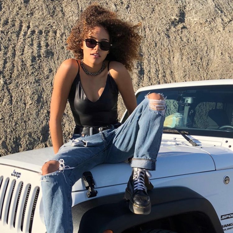 Quintessa Swindell plum