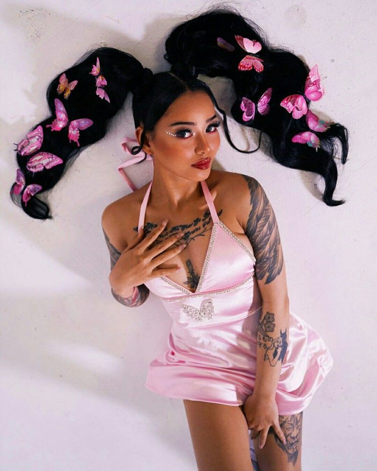 Bella corruption hot