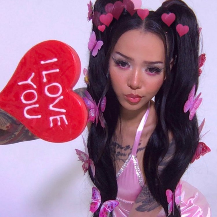 Bella Corruption 28+