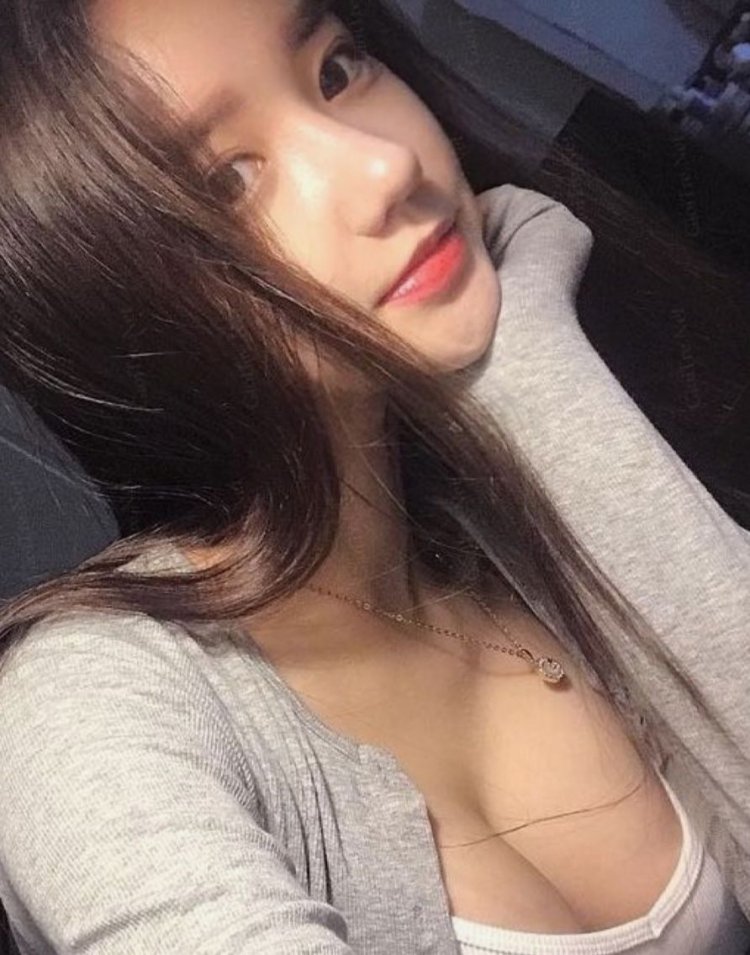 Park Jung Yoon in Lingerie