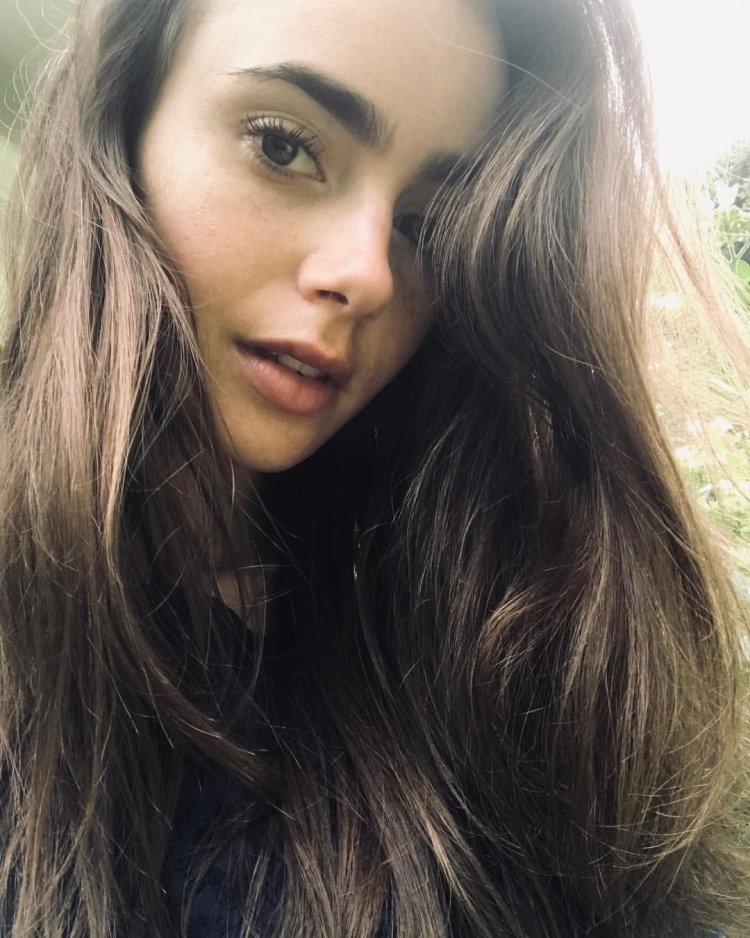 Lily collins selfie