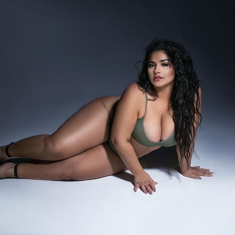 Alicia Castro plus size