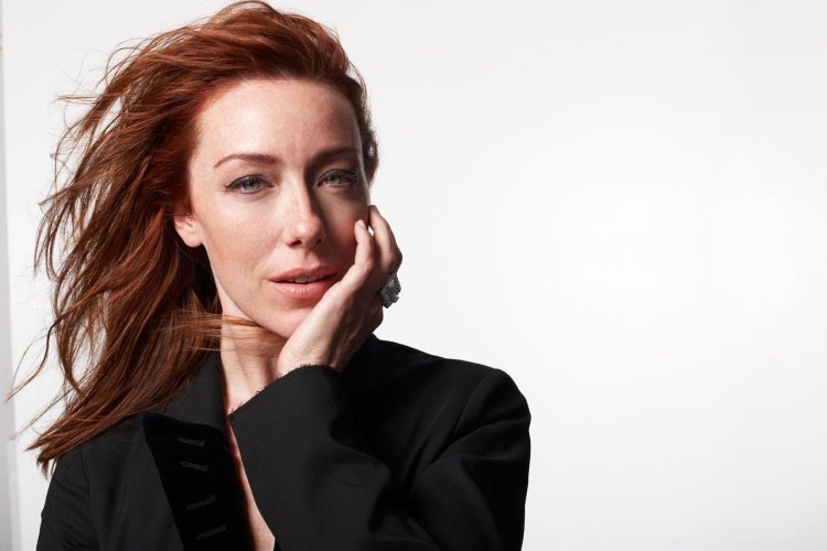 Molly Parker photo