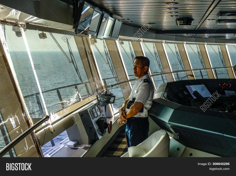 Harmony of the Seas Captain's Bridge