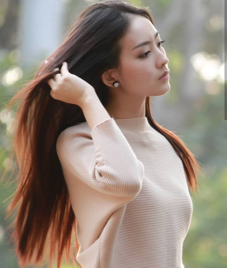 Abigail Ratchford in lingerie