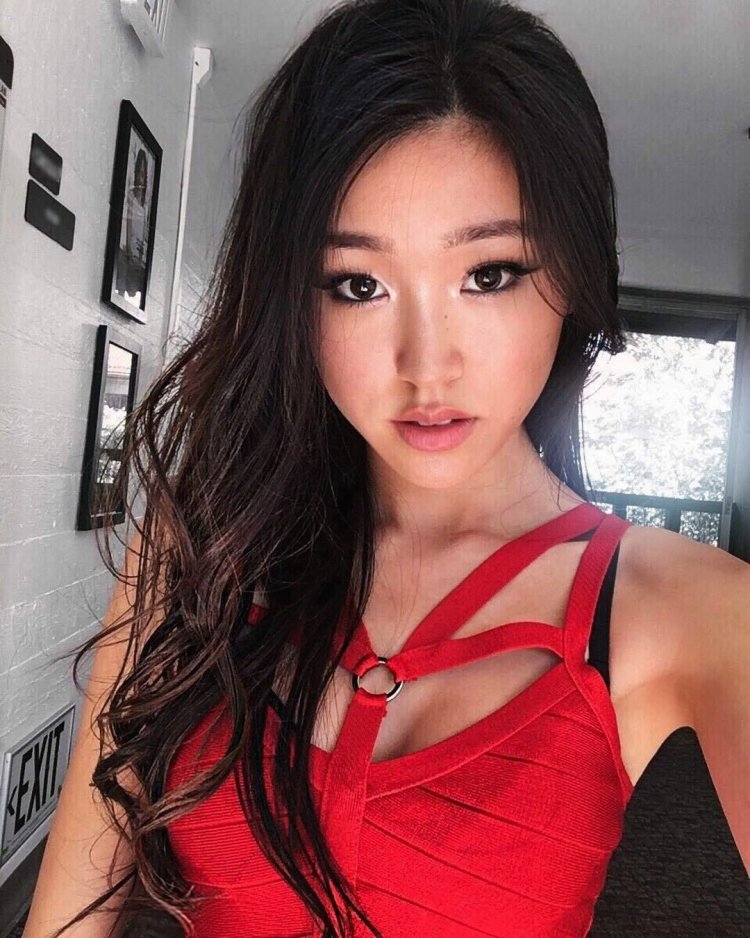 Chinese woman selfie