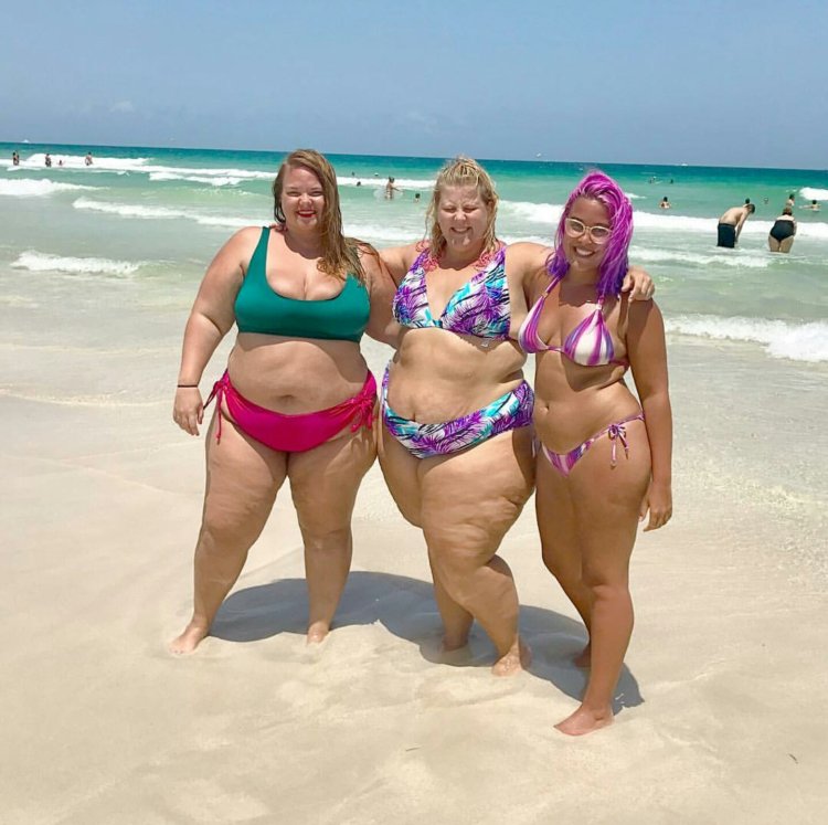 Ssbbw in bikini swimwear