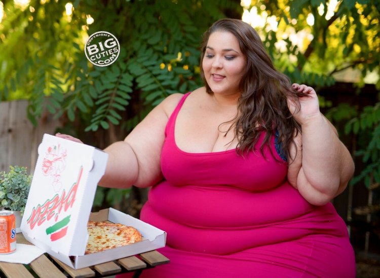 Super fat women 400kg