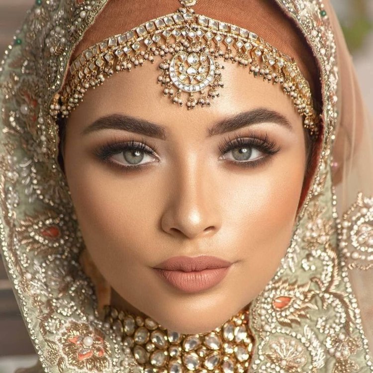 Arabic makeup