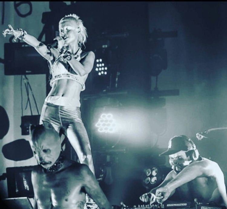 Concert Yolandi Fisser and Ninja