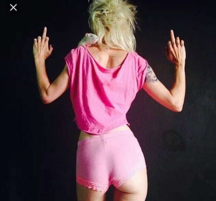 Soloist die antwoord Yolandi