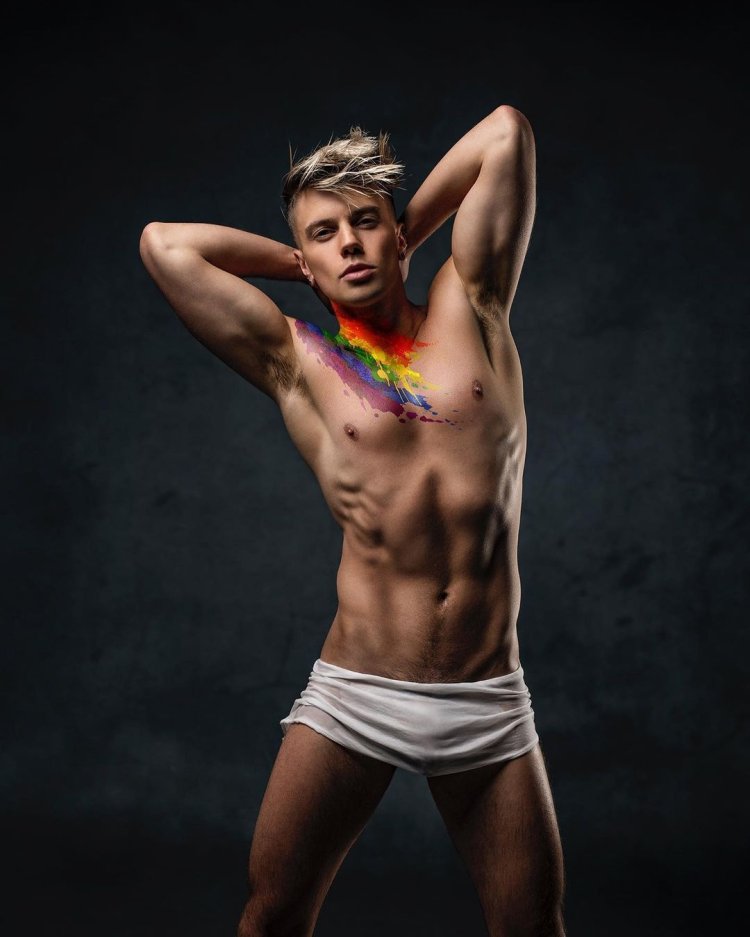 Adam Yakubovsky model naked