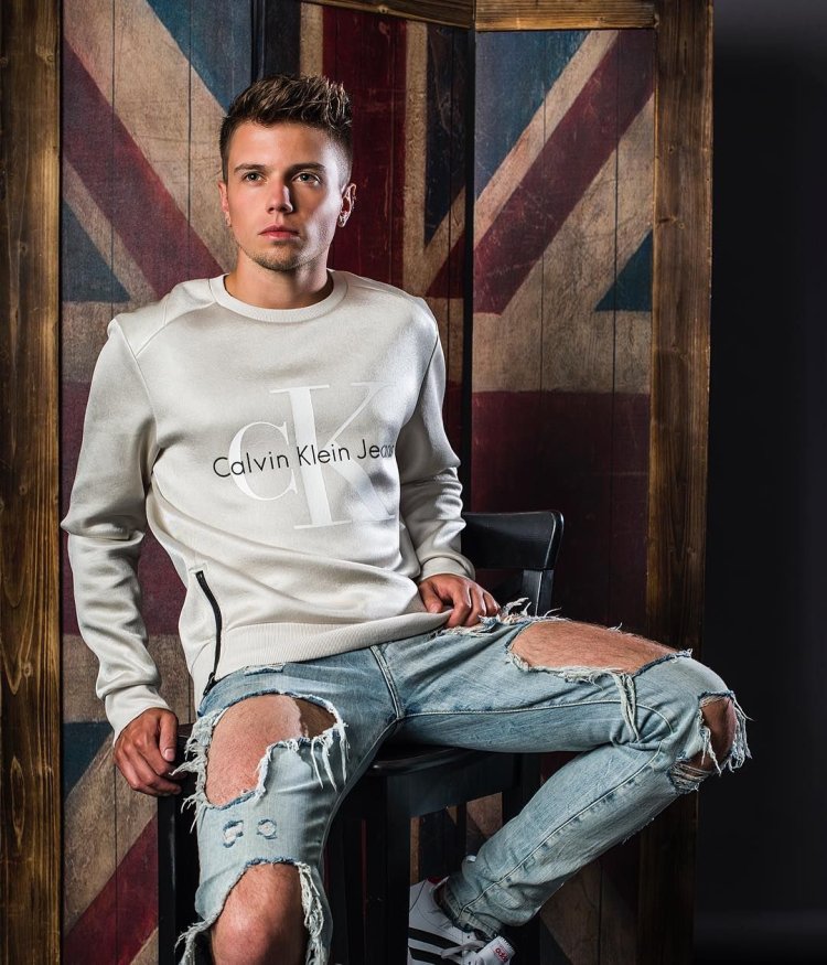 Handsome guy in rags