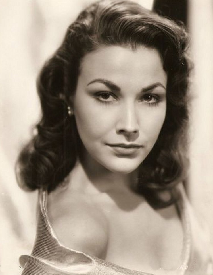 Mara Corday