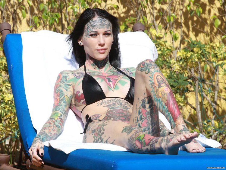 Tattoo model Michelle McGee