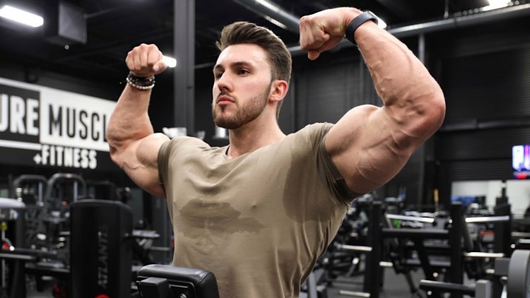 Chris Bumstead Biceps