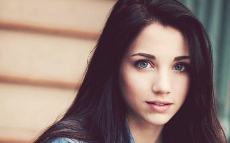 Emily Rudd cute
