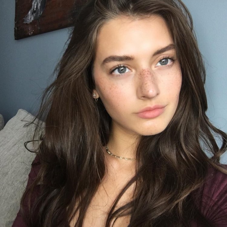 Jessica Clements selfie