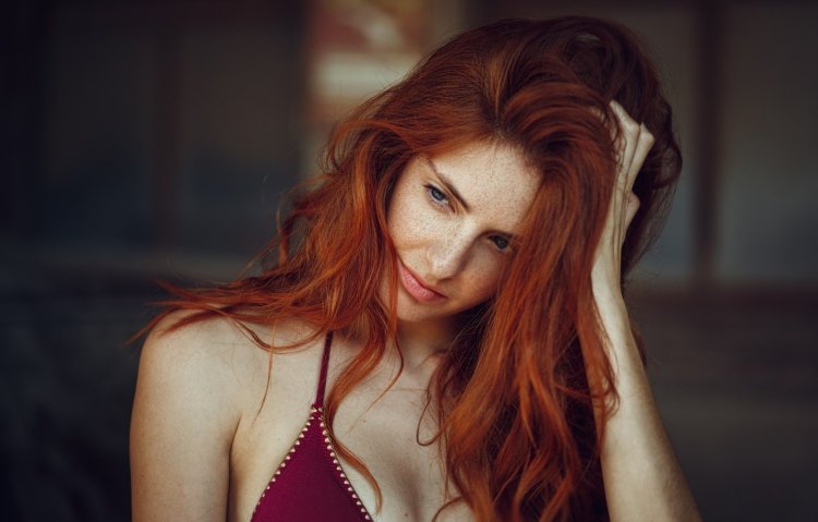 Olivia Winter model redhead