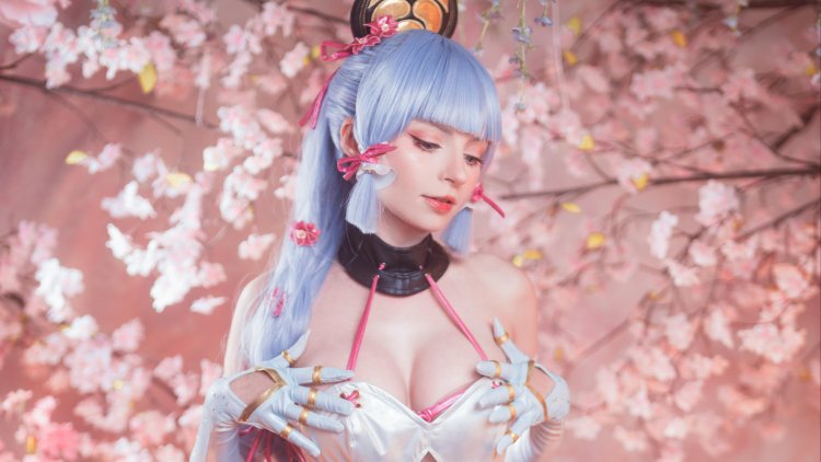 Ayaka cosplay Genshin