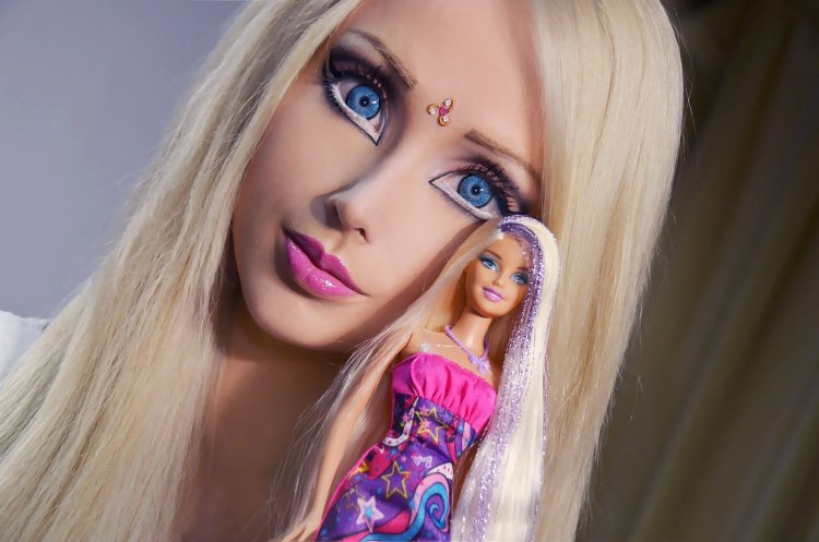 Barbie girl blogger