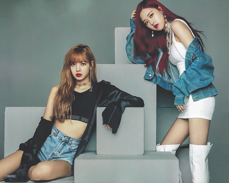 Rose and Lisa BLACKPINK