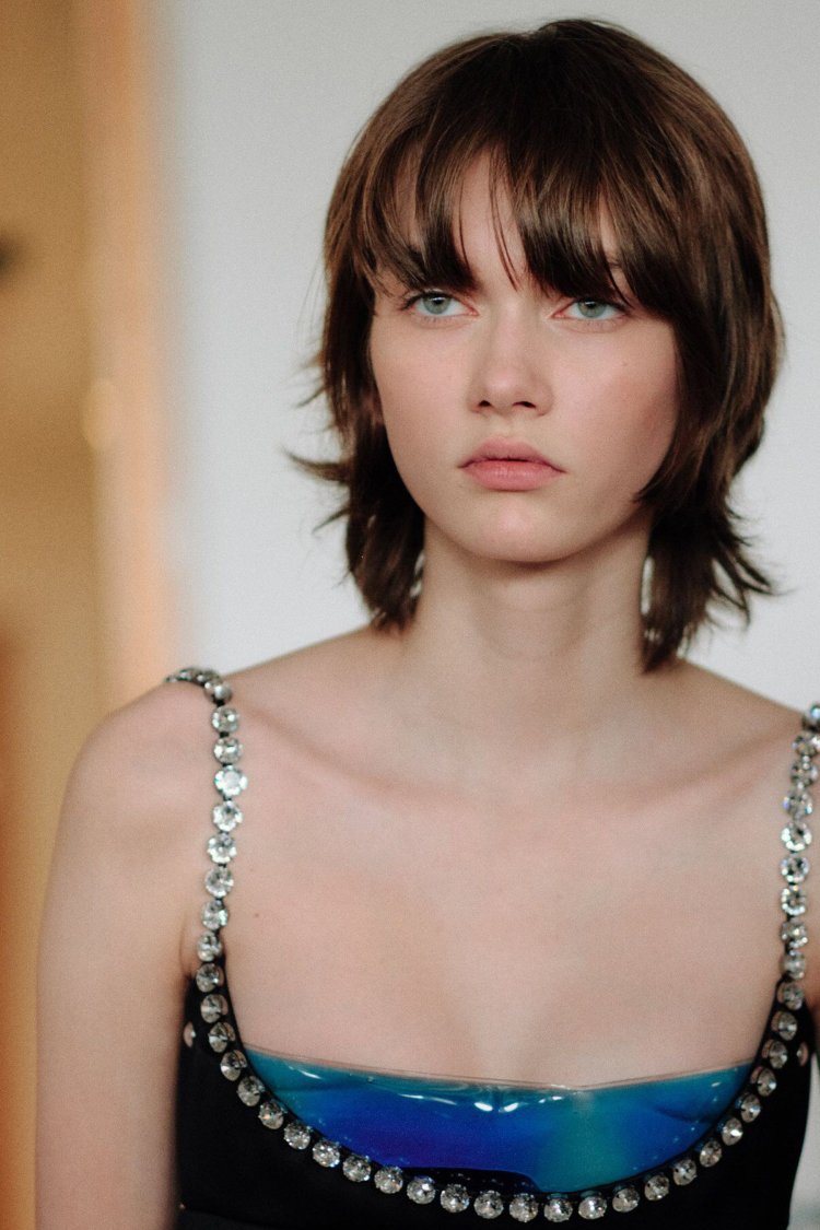 Sofia Steinberg model photo with caret