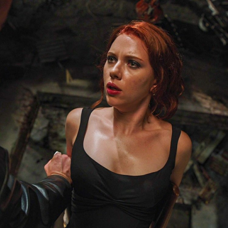 Scarlett johansson avengers 2012