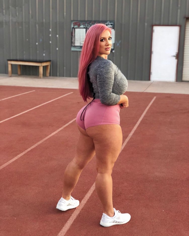 Pawg in leggings