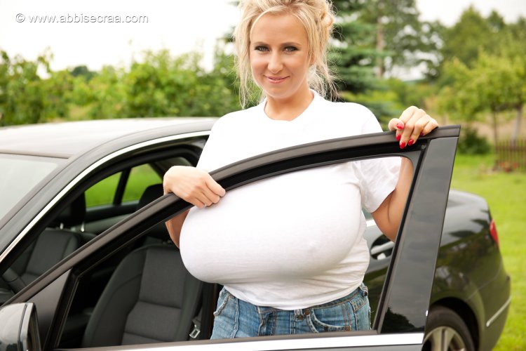 Abbi Secraa white bra