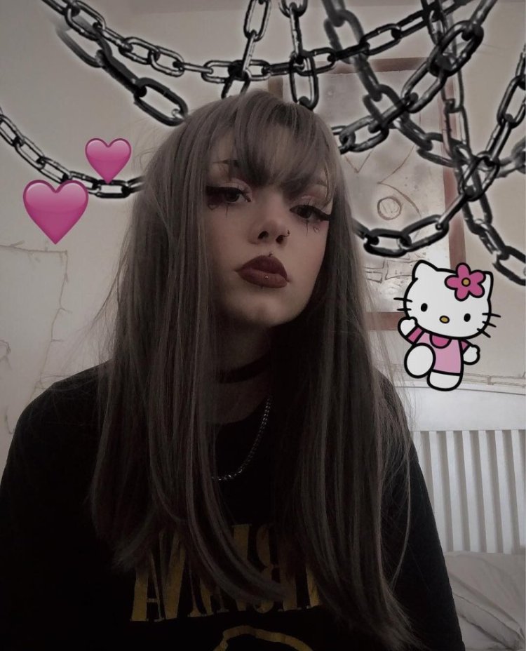 Aesthetics of a teenage girl