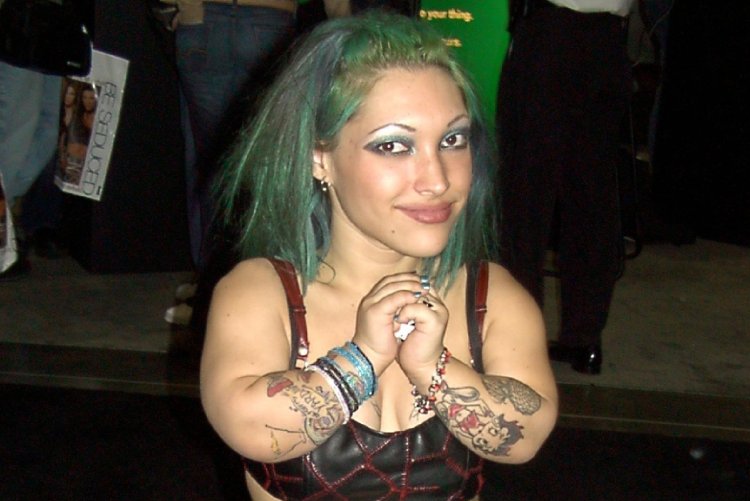 Bridget Powers (Bridget Powers)