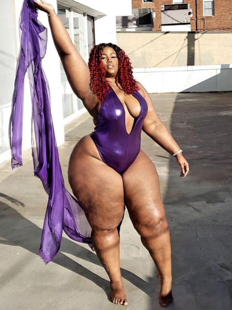 Bbw incredibly big thighs