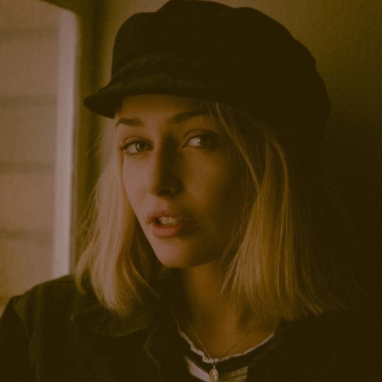 Sophie Simnett Instagram