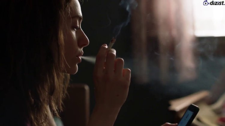 Fiona Gallagher with a cigarette