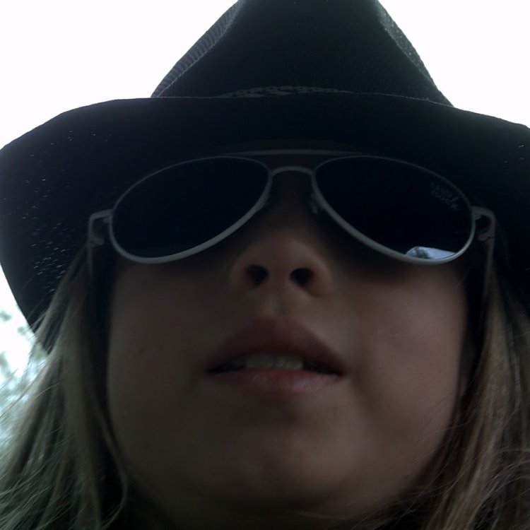 Riley Hubatki and her sisters