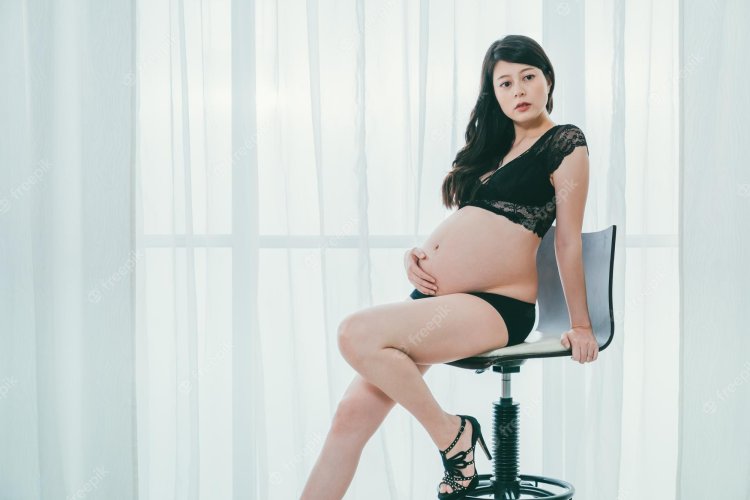 Russian hairy Zhanna in the third month of pregnancy - 132 pics