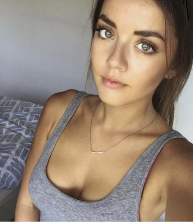 Beautiful women selfie