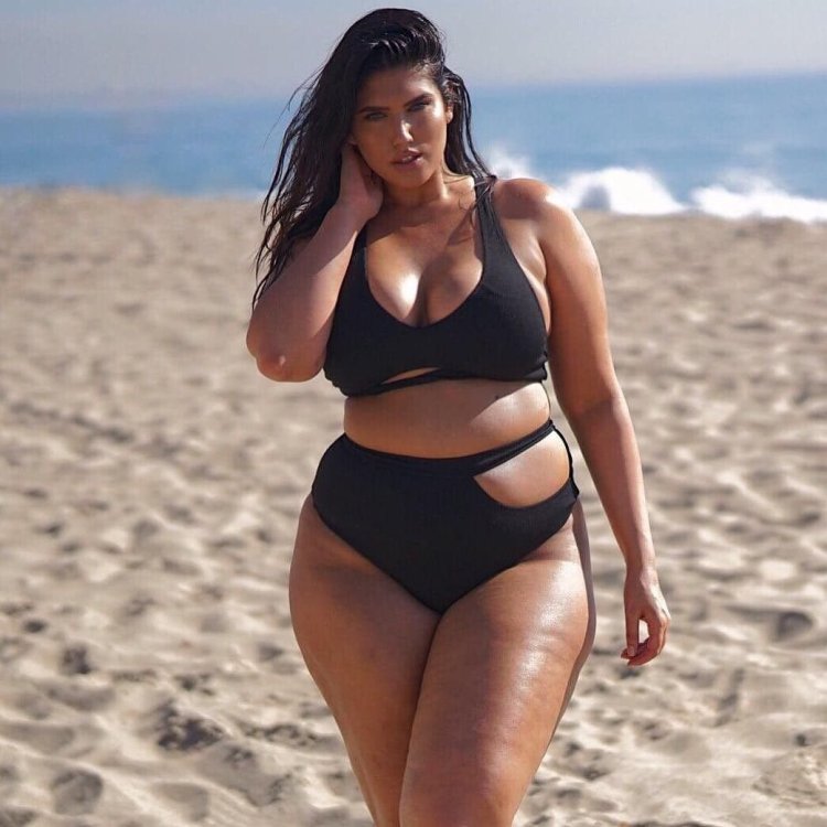 Amanda fuller bikini