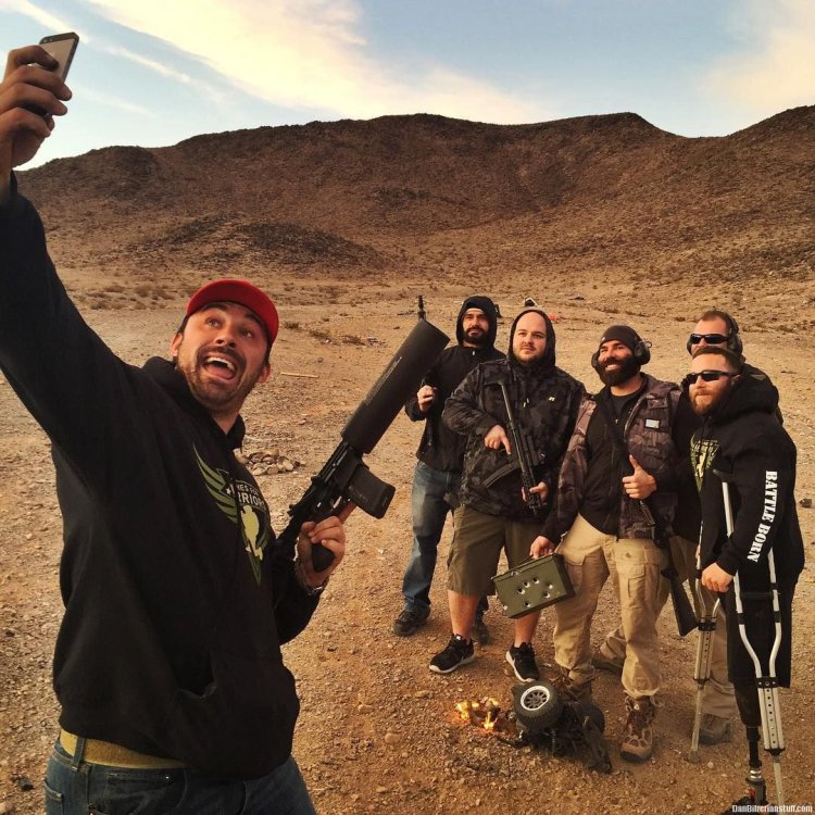 Dan Bilzerian weapons