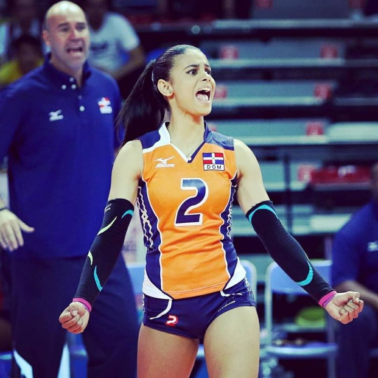 Maria Fernandez volleyball player