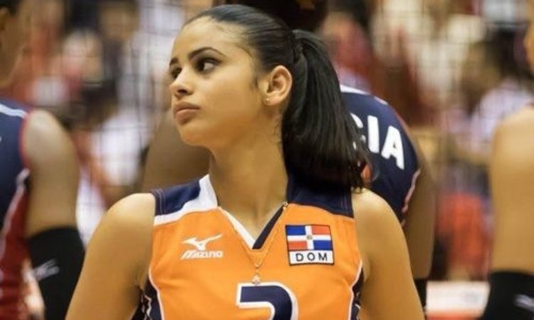 Anna Fernandez volleyball player