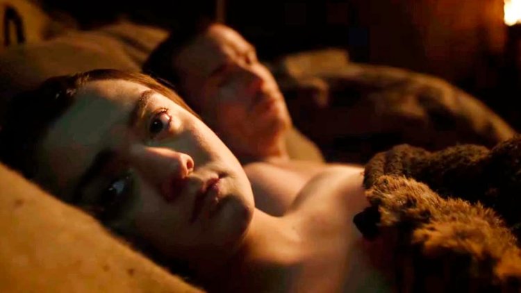 Sansa stark bed scene