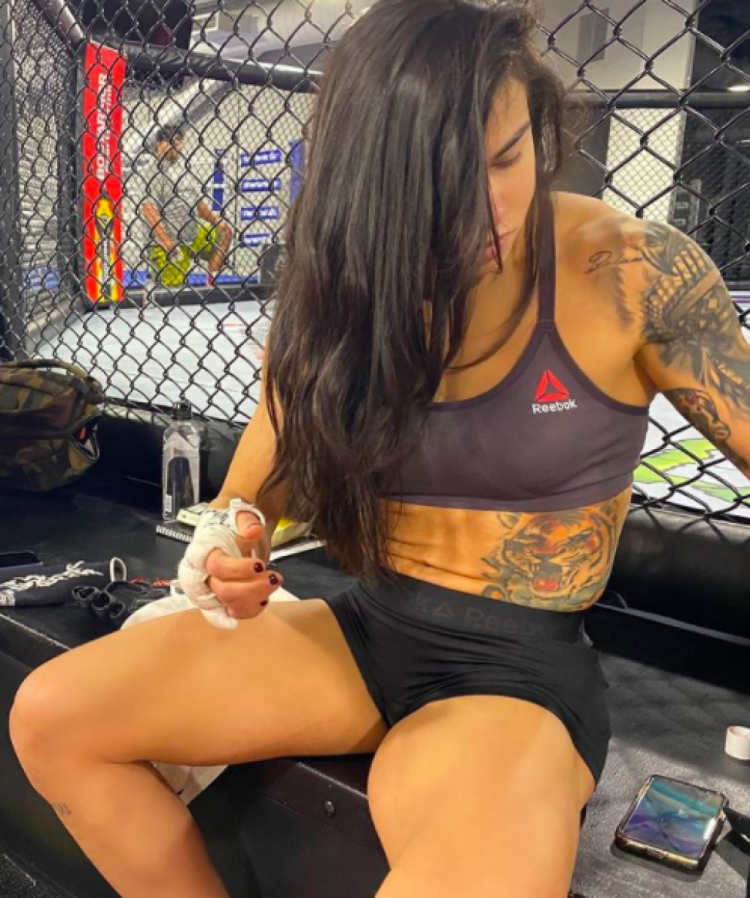 Claudia Gadelha tattoo
